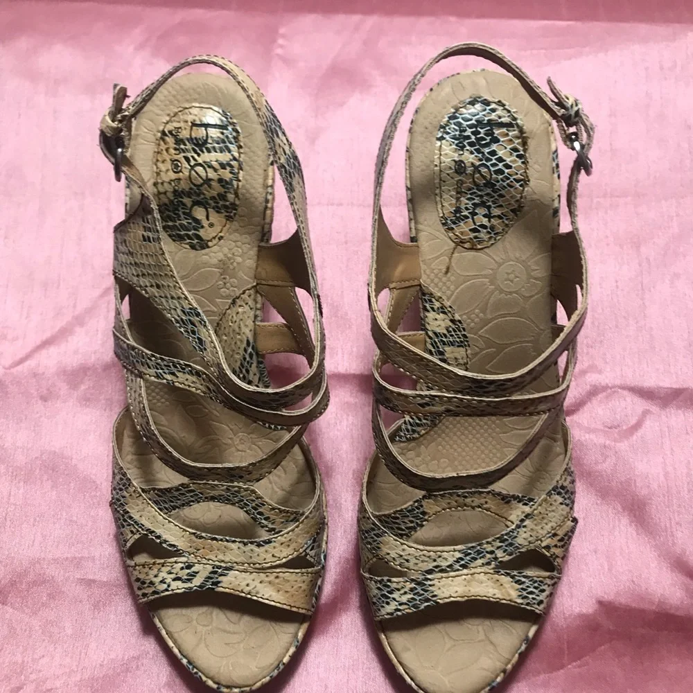 BOC Wedge Sandals. - Picture 5 of 8